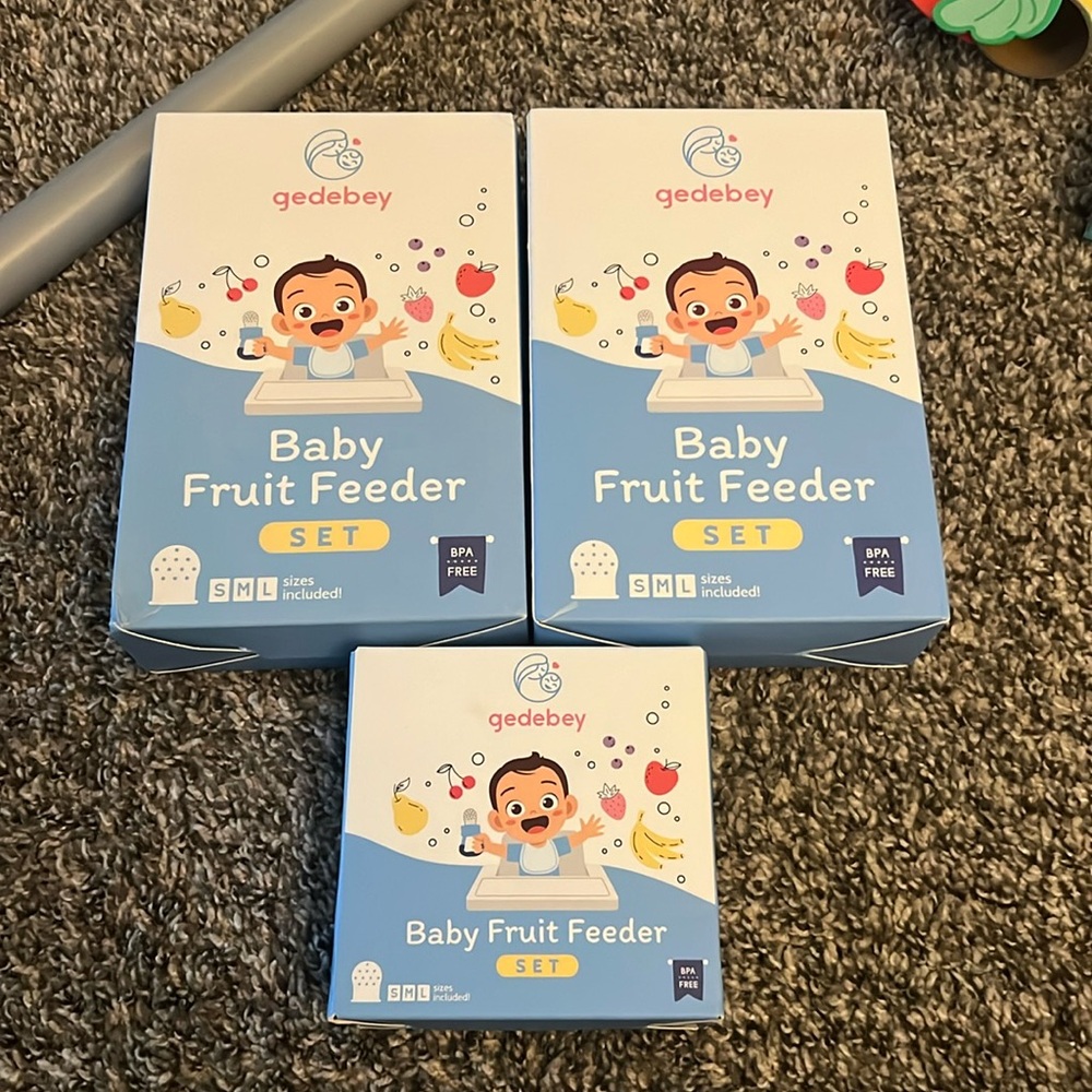 Baby led weaning fruit feeder set
